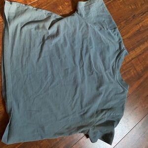 Aritzia crop tee